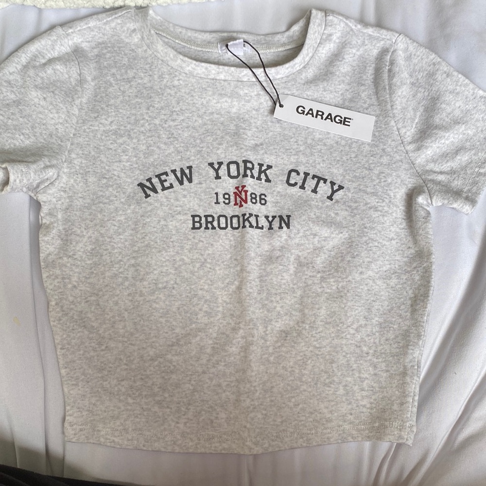 Garage cropped tee